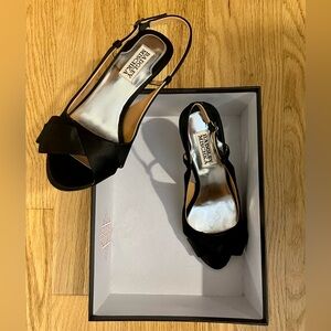 Badgley Mischka Black Bow Heels Size 6
